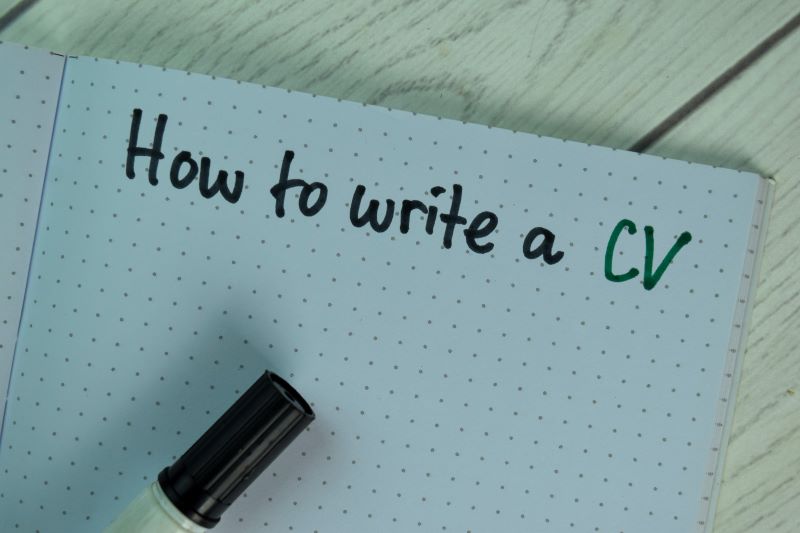 uaejobmarkets.com_how-to-write-a-cv
