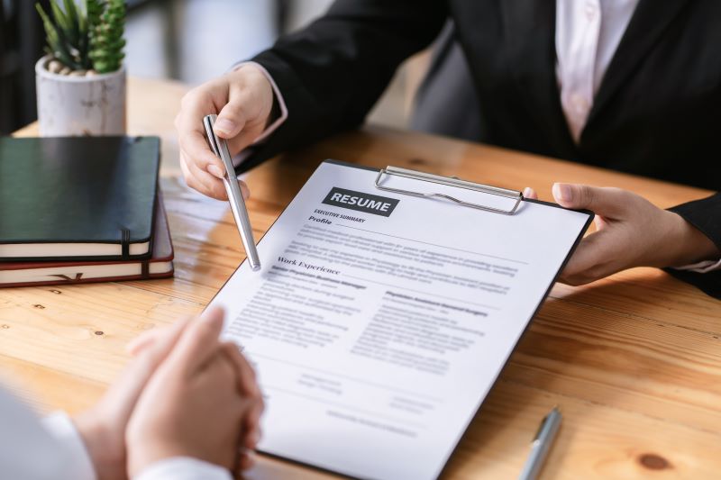 uaejobmarkets.com_CV_writing_tips_and_tricks